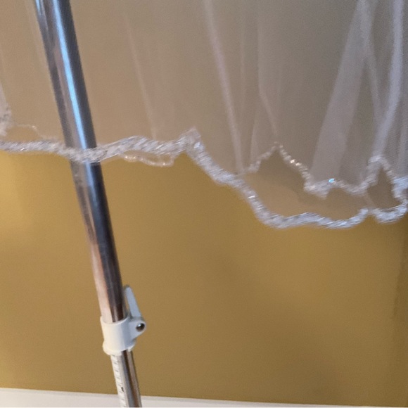 PRIVATE COLLECTION, WEDDING GROWN & BRIDAL CLASSIC VEIL, SIZE: 6, BRAND NEW - Picture 11 of 17